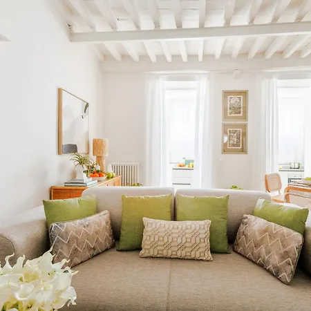Letizia Mirror Apartment *