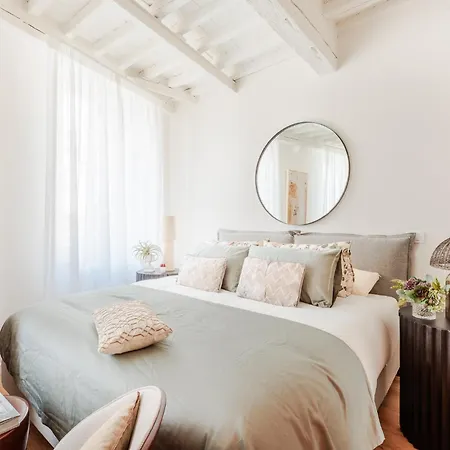 Letizia Mirror Apartment Lucca